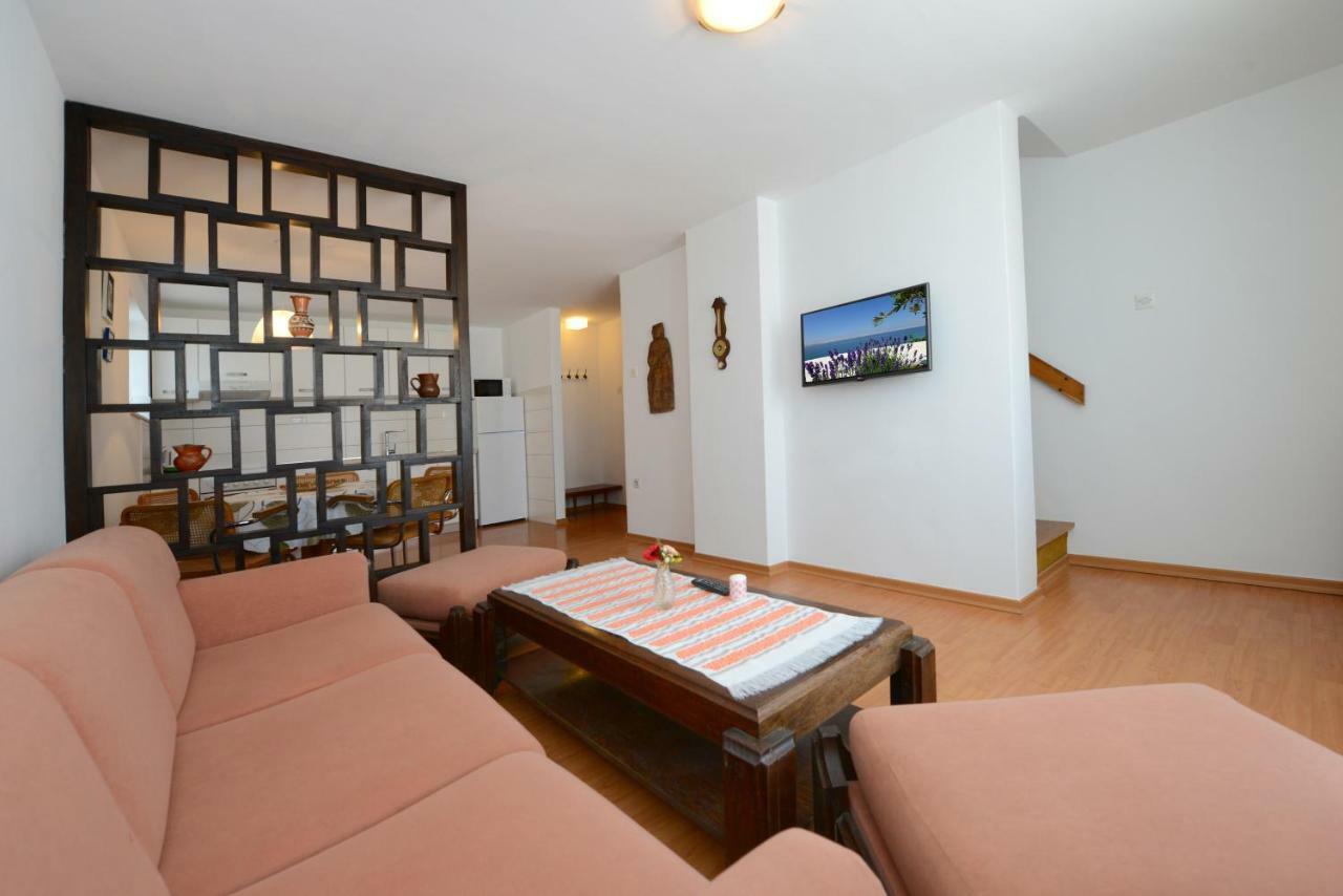 Beautiful Apartments First Row To The Sea Πόρετς Εξωτερικό φωτογραφία
