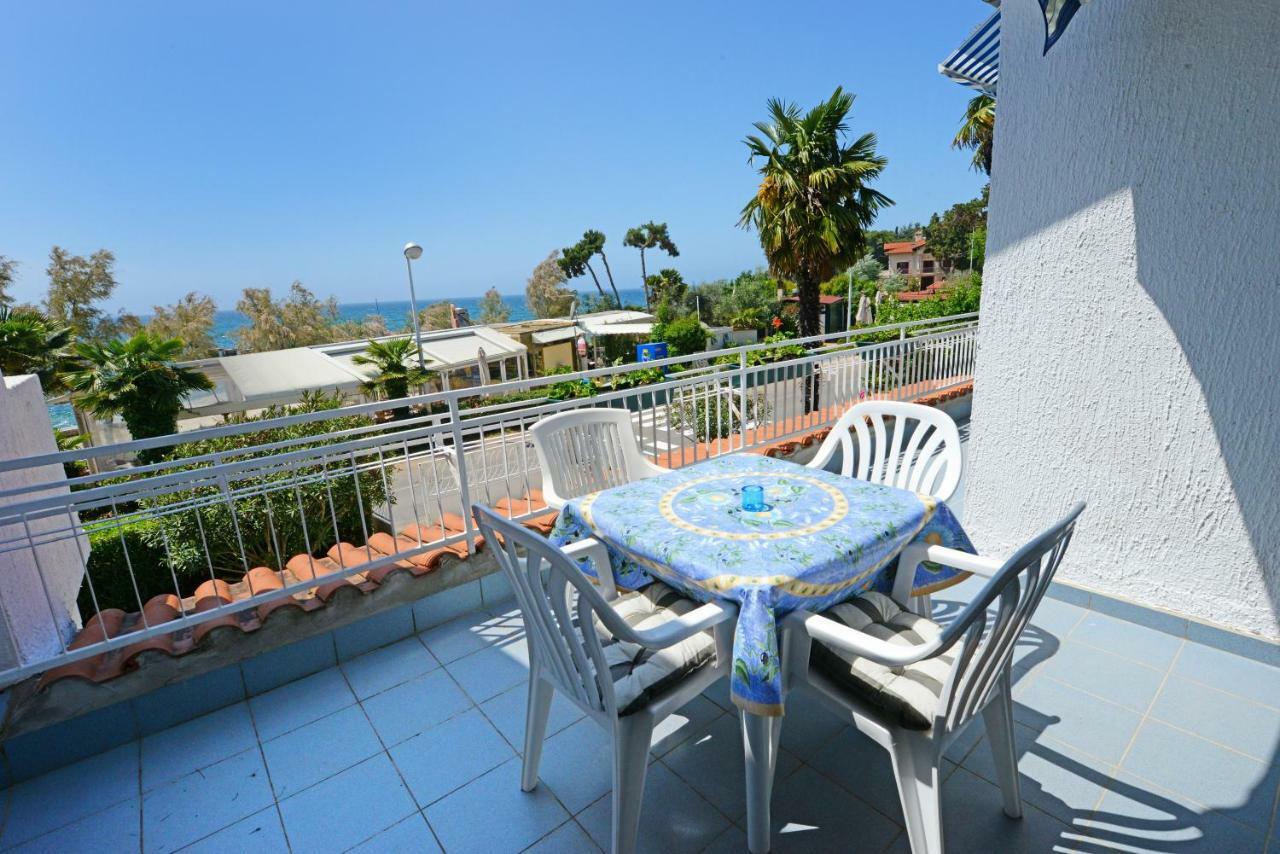 Beautiful Apartments First Row To The Sea Πόρετς Εξωτερικό φωτογραφία