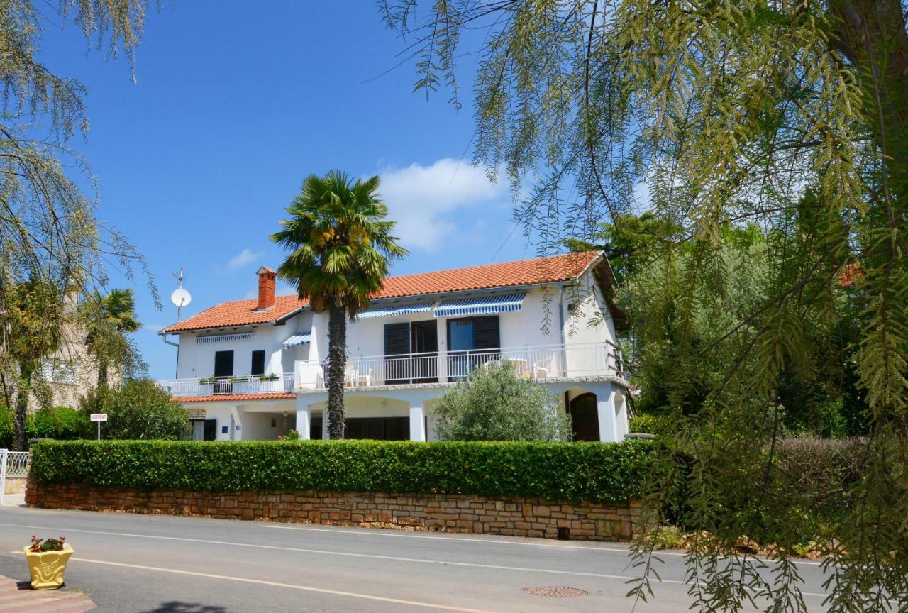 Beautiful Apartments First Row To The Sea Πόρετς Εξωτερικό φωτογραφία